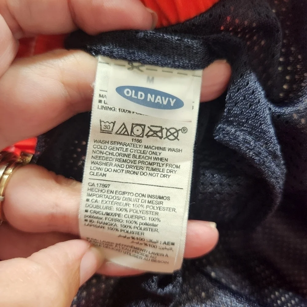 3/$25 Old Navy men's size Medium swimsuit bathing suit